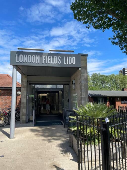 Apartamento Cool Dalston Studio With Balcony And Gym Londres Exterior foto